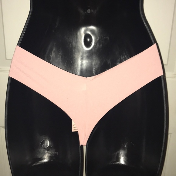 PINK VS Thong Panty - Picture 2 of 3
